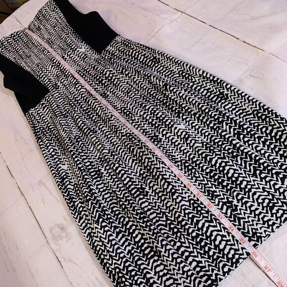 DKNY Dress Bodycon Slim 2 XS Black White zipper Stretch zigzag animal Colorblock - Picture 10 of 16